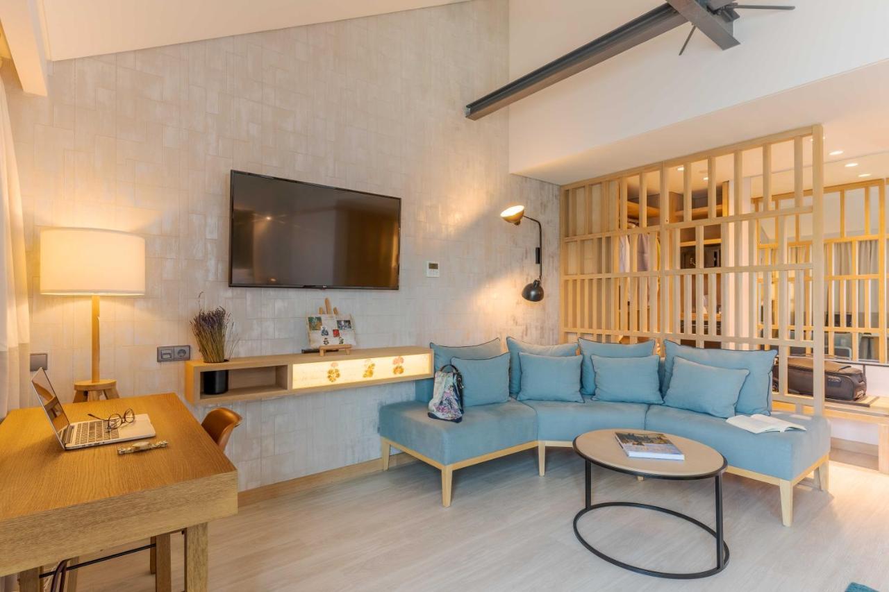 Pestana Douro Riverside - Preferred Hotels & Resorts, Lifestyle Valbom  Exterior photo A living room at the hotel